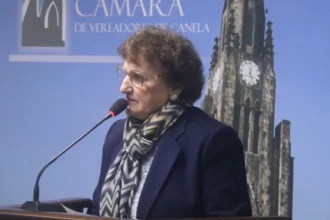 Vereadora Carmen Seibt faz pedido para limpeza com urgência no Parque do Lago