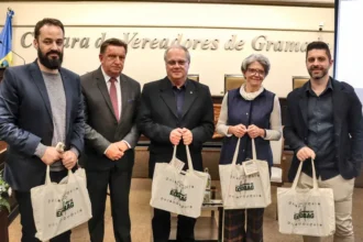Cerca de 100 pessoas prestigiam a apresentação do conceito Green Building pela primeira vez em Gramado