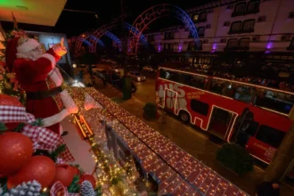 Faltam poucos dias para o Papai Noel chegar no Bustour Illumination Show