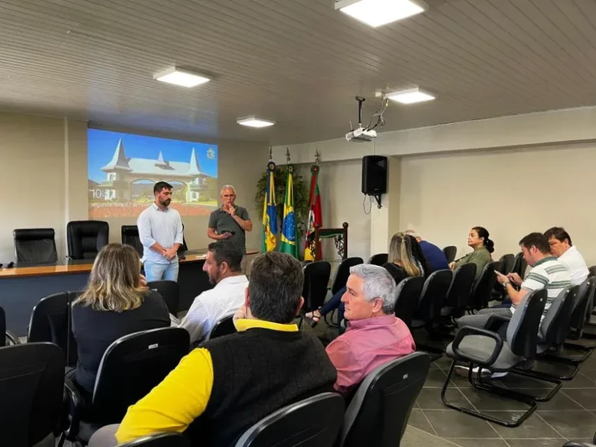Líderes do executivo participam da Assembleia Geral do COREDE