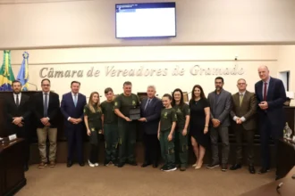 Cinco Moções de Aplausos são entregues em sessão solene da Câmara de Gramado